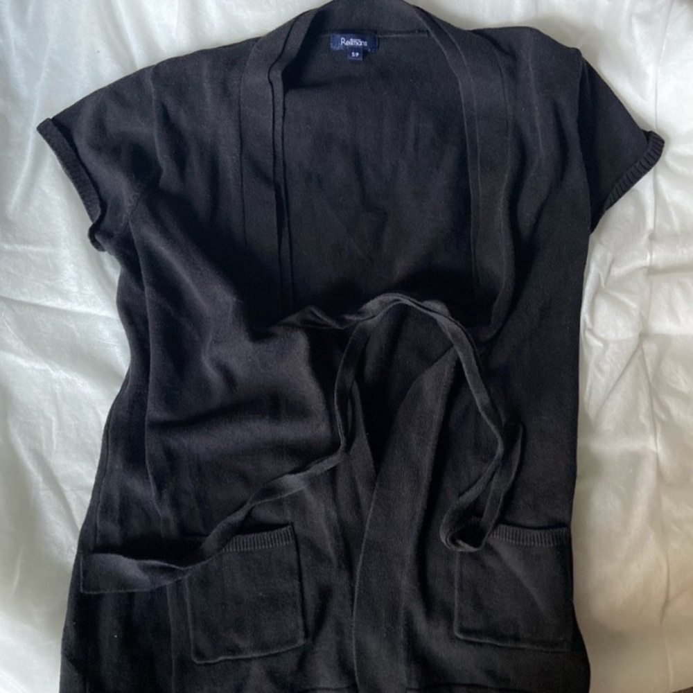 Cute black tie up cardigan!
